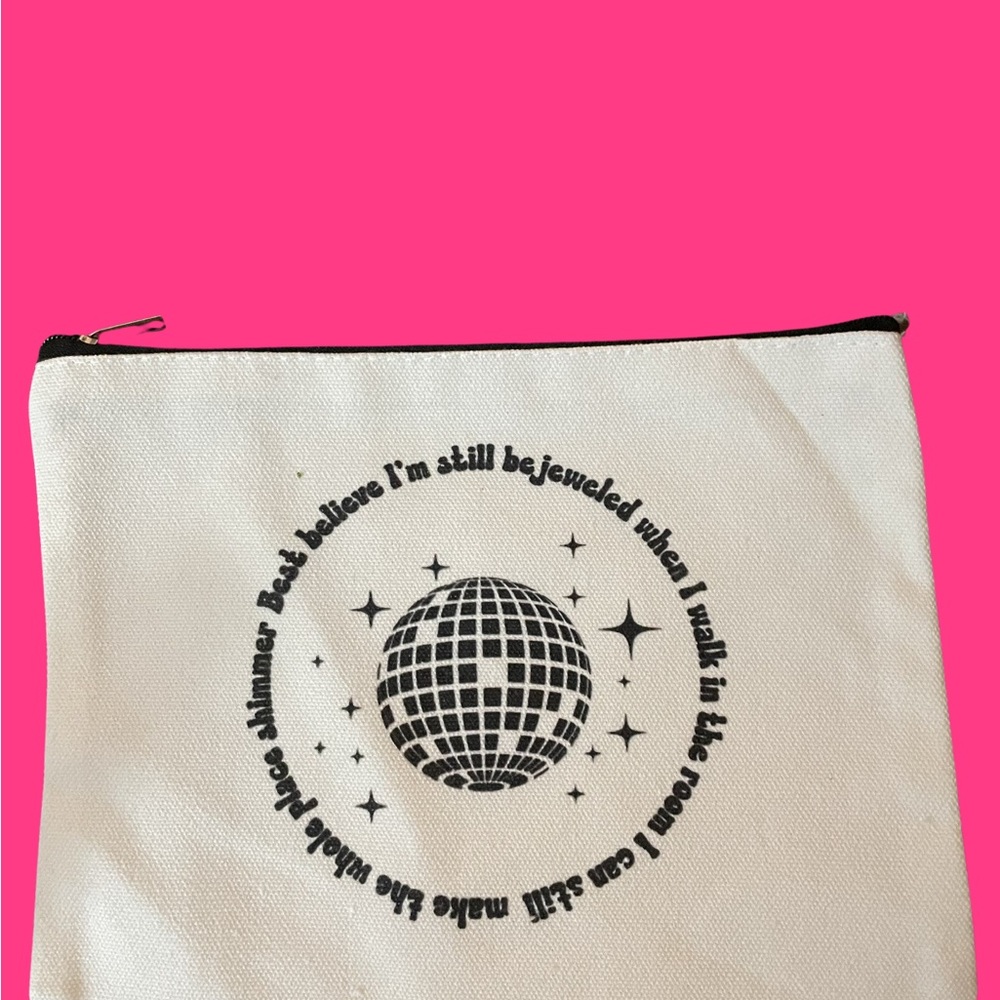 Calling all Swiftie’s perfect stocking stuffer canvas pencil/makeup bag zipper